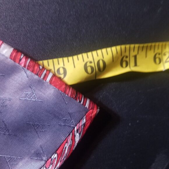 ANTONIO RICCI Men's 100% Silk Necktie ITALY Designer Geometric Red EUC - Picture 10 of 10